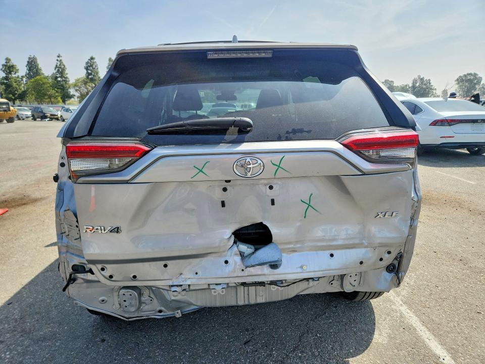 55635966 :رقم المزاد ، 2T3W1RFV0LW096663 vin ، 2020 Toyota Rav4 مزاد بيع