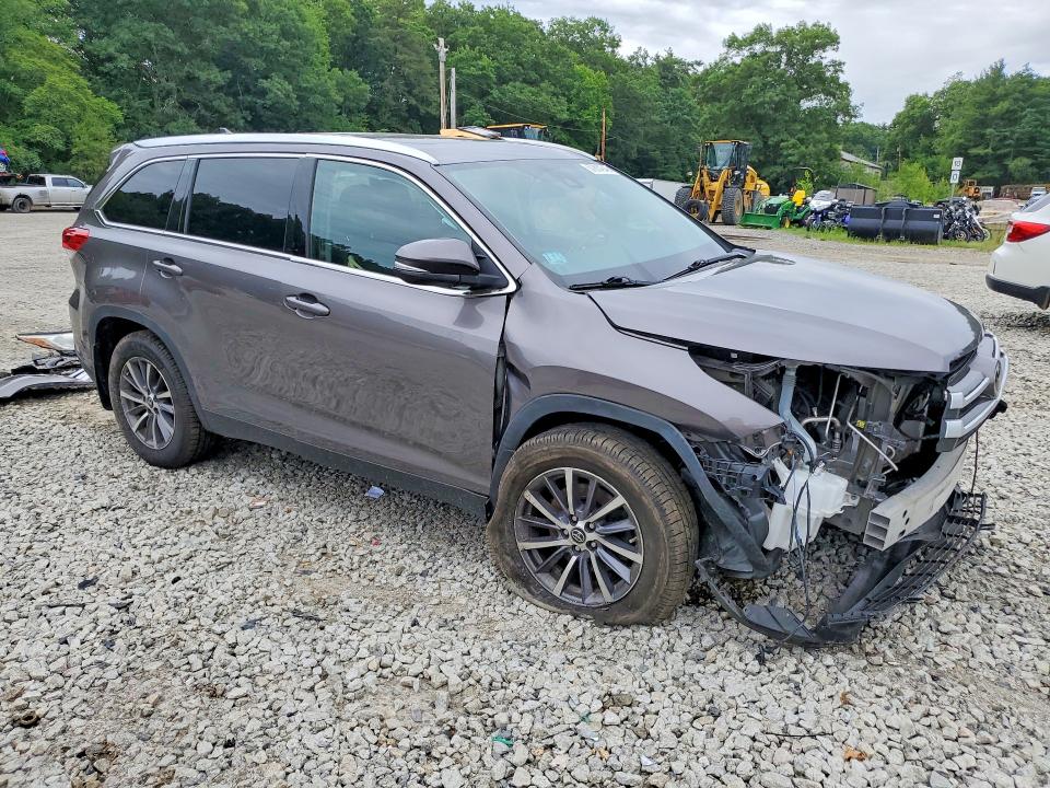 2019 Toyota Highlander მანქანა იყიდება აუქციონზე, vin: 5TDJZRFH1KS700363, აუქციონის ნომერი: 57814946
