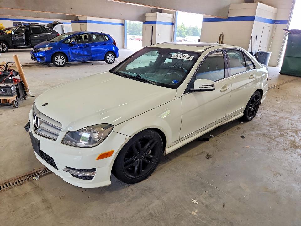 Продажа на аукционе авто 2012 Mercedes-benz C, vin: WDDGF8BB9CA692788, номер лота: 56788136