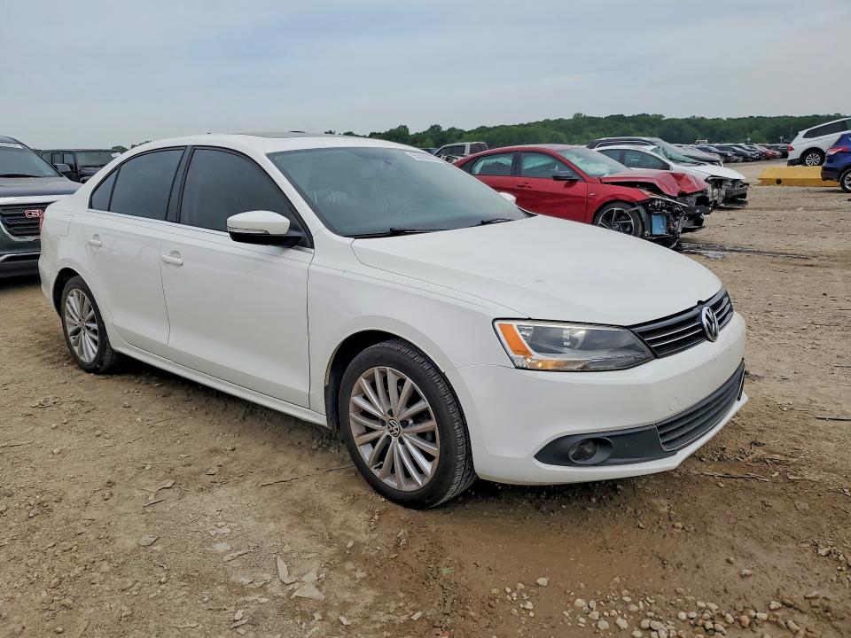 55395056 :رقم المزاد ، 3VWLX7AJ6DM365579 vin ، 2013 Volkswagen Jetta مزاد بيع