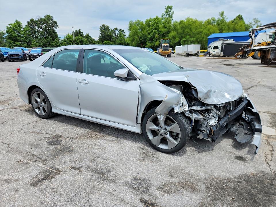 57908116 :رقم المزاد ، 4T1BF1FK3EU451859 vin ، 2014 Toyota Camry مزاد بيع