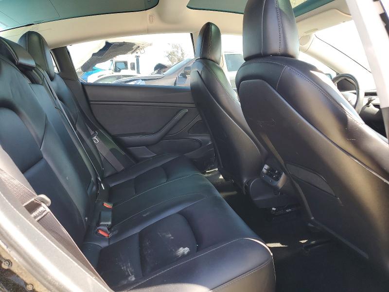 58750366 :رقم المزاد ، 5YJ3E1EA7JF108303 vin ، 2018 Tesla Model 3 مزاد بيع
