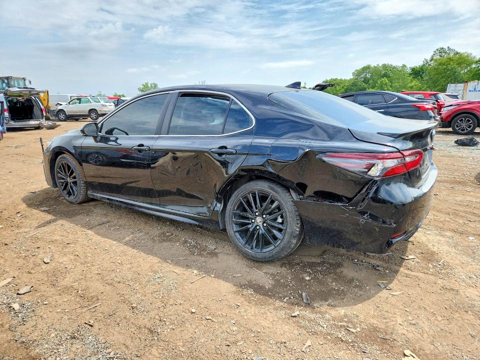 55200106 :رقم المزاد ، 4T1G11AK8NU051422 vin ، 2022 Toyota Camry مزاد بيع