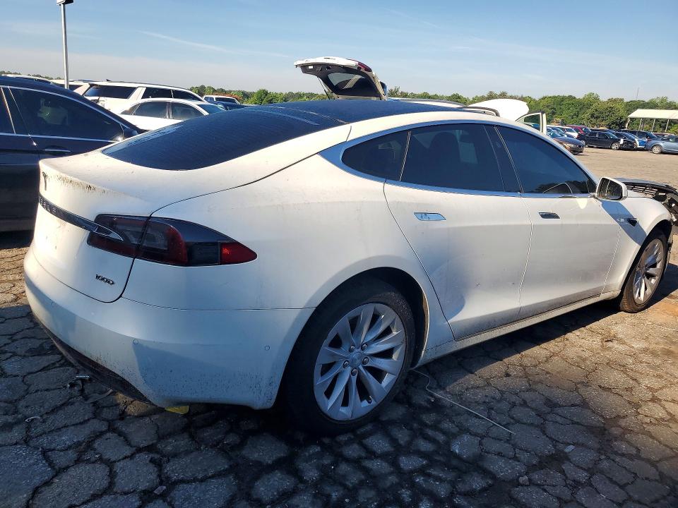 Продажа на аукционе авто 2018 Tesla Model S, vin: 5YJSA1E23JF243911, номер лота: 55718056