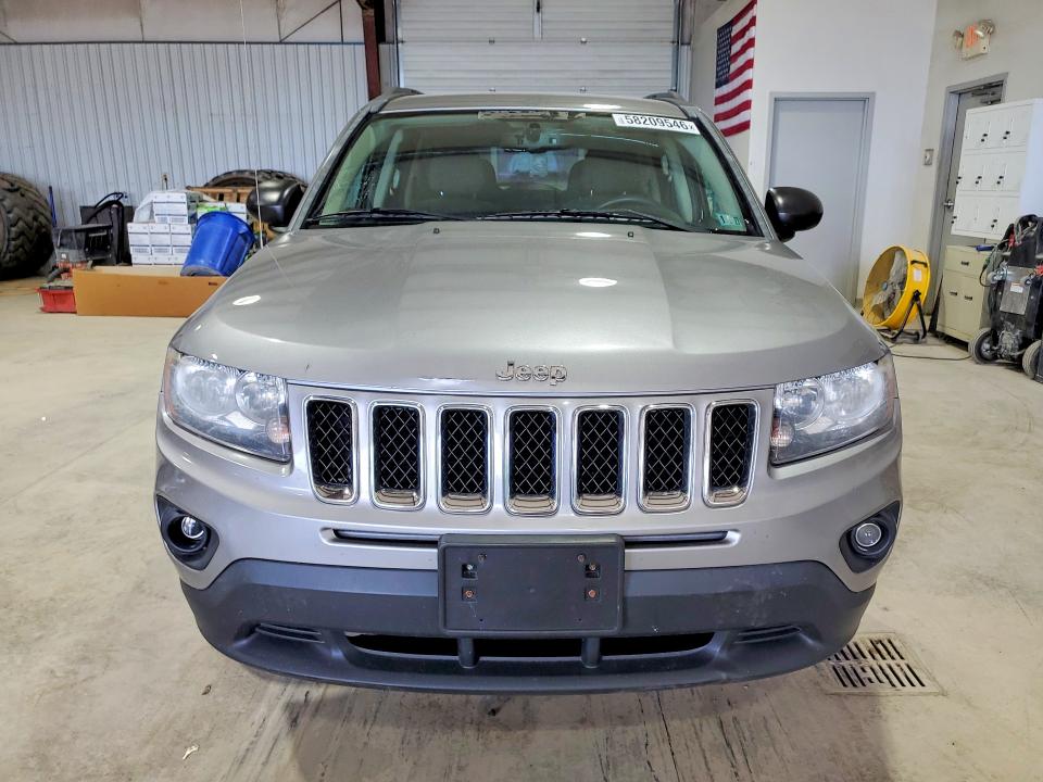 2016 Jeep Compass მანქანა იყიდება აუქციონზე, vin: 1C4NJDBB4GD571860, აუქციონის ნომერი: 58209546