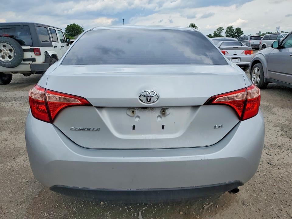 Продаж на аукціоні авто 2018 Toyota Corolla, vin: 2T1BURHE5JC032001, номер лоту: 57571316