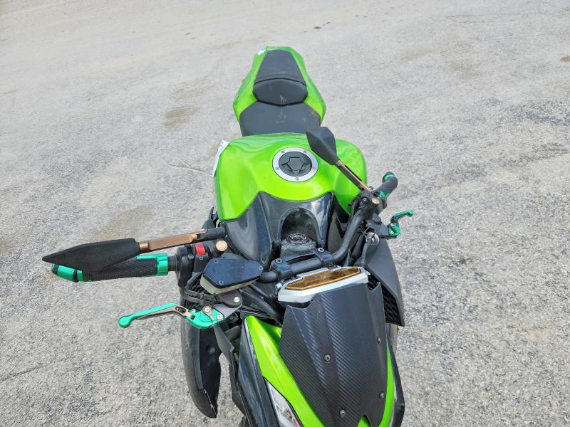 57149806 :رقم المزاد ، JKAZRCD18BA016729 vin ، 2011 Kawasaki Zr1000 مزاد بيع