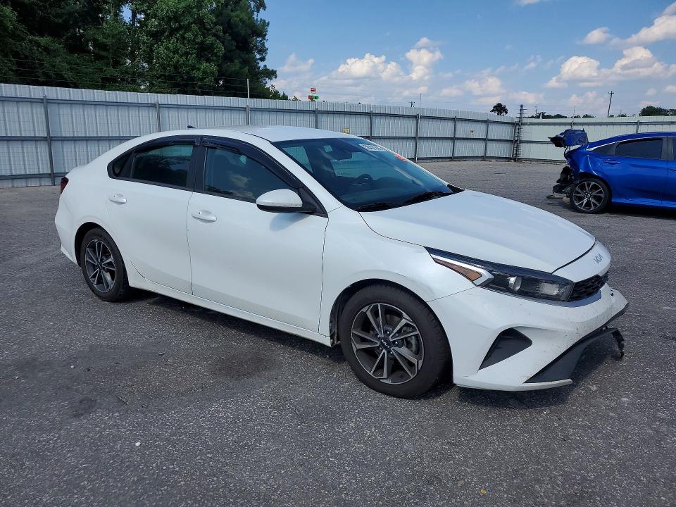 58407306 :رقم المزاد ، 3KPF24AD1NE437517 vin ، 2022 Kia Forte مزاد بيع