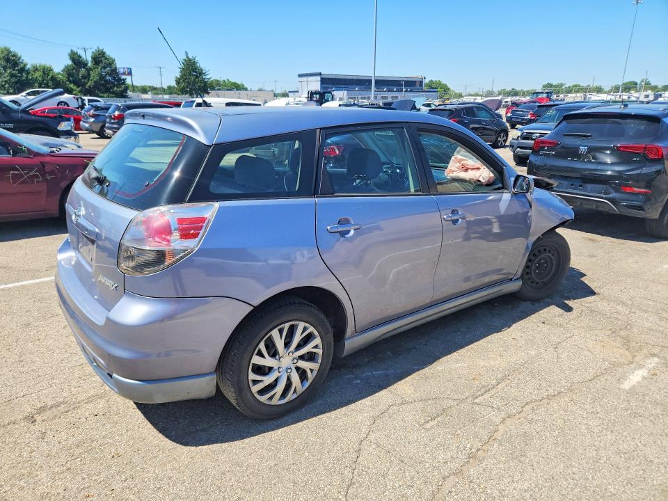 55673946 :رقم المزاد ، 2T1KR32E17C630716 vin ، 2007 Toyota Matrix مزاد بيع