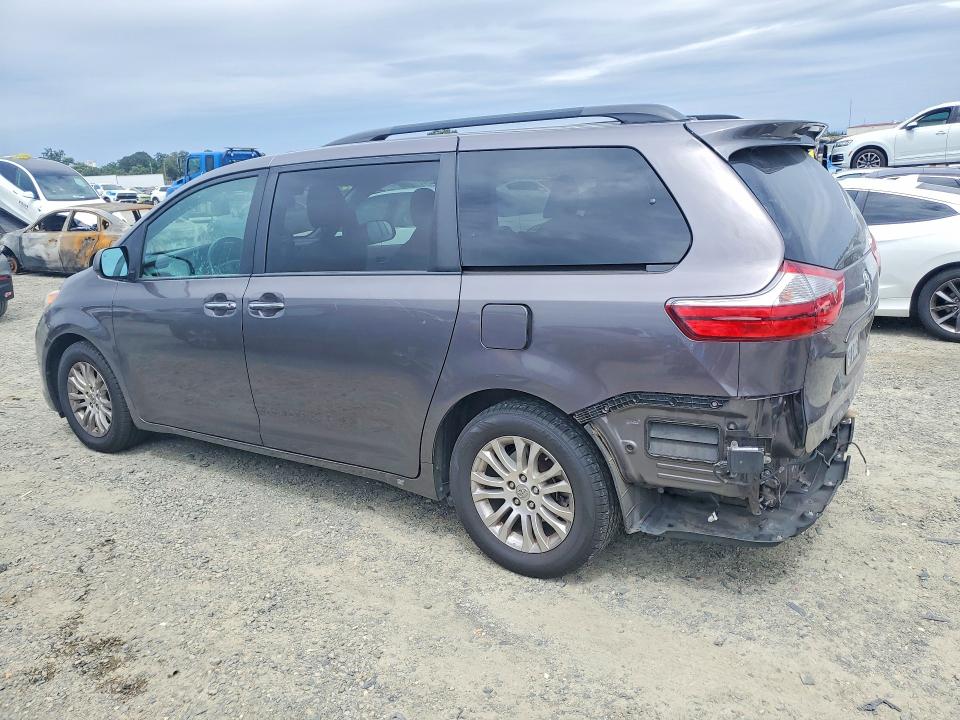 56398186 :رقم المزاد ، 5TDYZ3DC9HS891655 vin ، 2017 Toyota Sienna مزاد بيع
