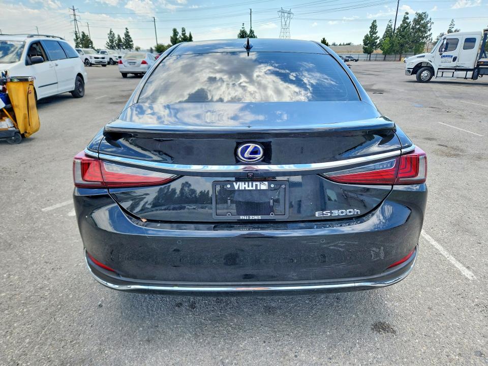 58603146 :رقم المزاد ، 58ADA1C12NU026032 vin ، 2022 Lexus Es 300h مزاد بيع