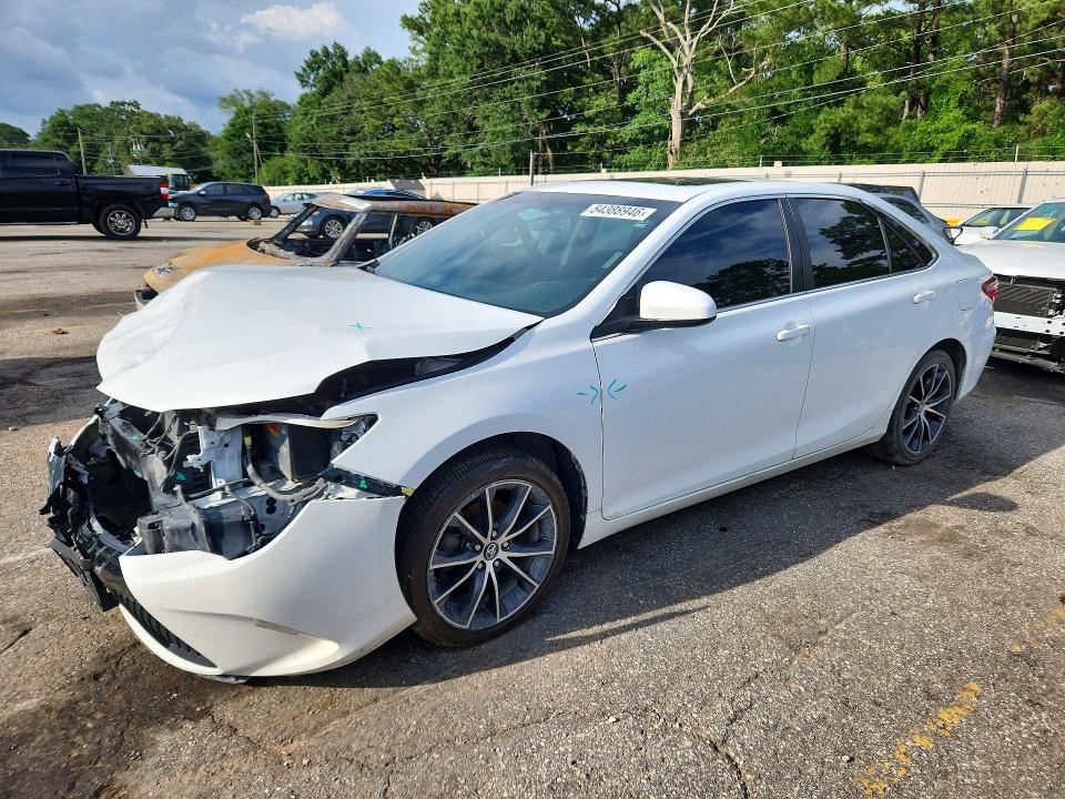 54388946 :رقم المزاد ، 4T1BK1FK3HU577199 vin ، 2017 Toyota Camry مزاد بيع