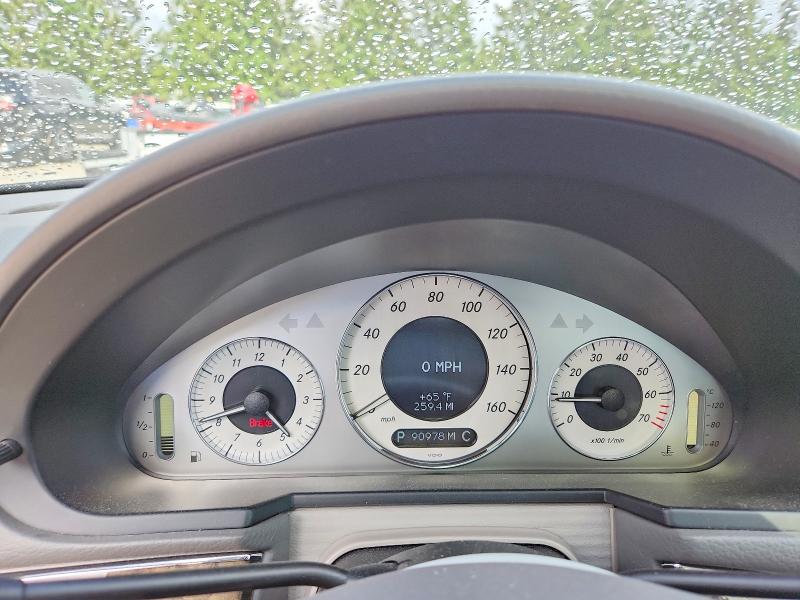 56331646 :رقم المزاد ، WDBUF87X19B385893 vin ، 2009 Mercedes-benz E مزاد بيع