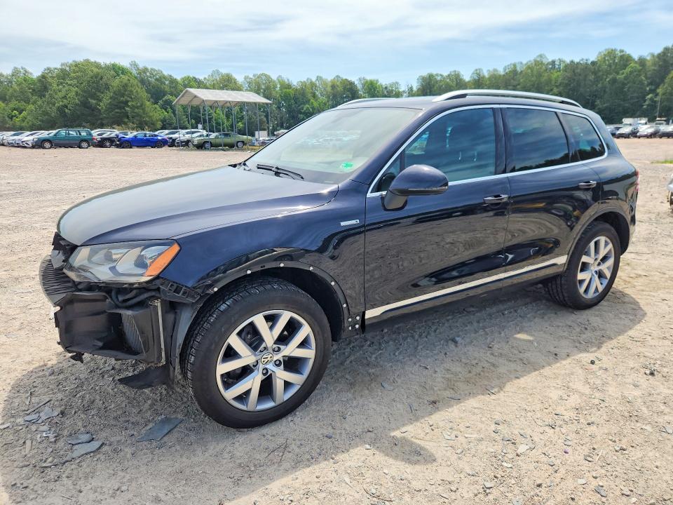 56081816 :رقم المزاد ، WVGEP9BP6ED006817 vin ، 2014 Volkswagen Touareg مزاد بيع