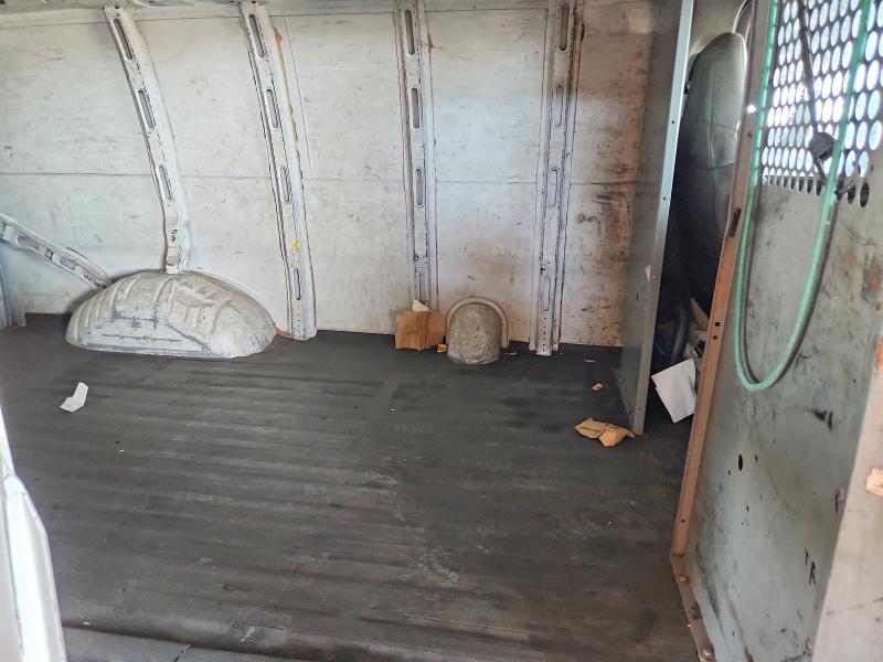 57189976 :رقم المزاد ، 1GCFG15XX51129950 vin ، 2005 Chevrolet Express G1500 مزاد بيع