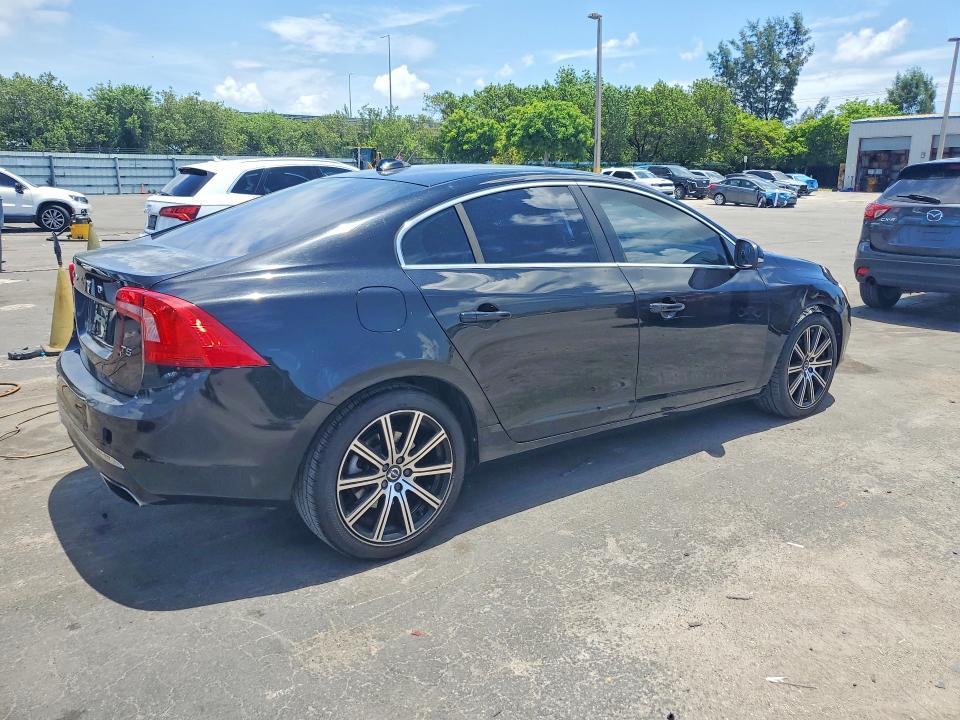 2016 Volvo S60 მანქანა იყიდება აუქციონზე, vin: LYV402FK0GB109805, აუქციონის ნომერი: 58235046