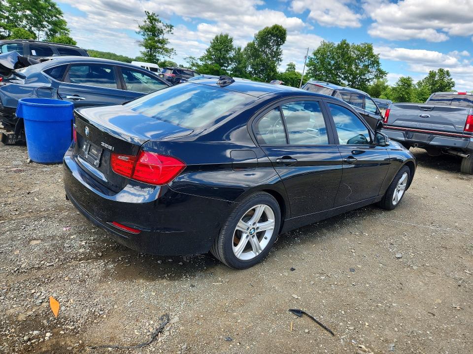 56350116 :رقم المزاد ، WBA3B3G50DNP38526 vin ، 2013 Bmw 328 مزاد بيع