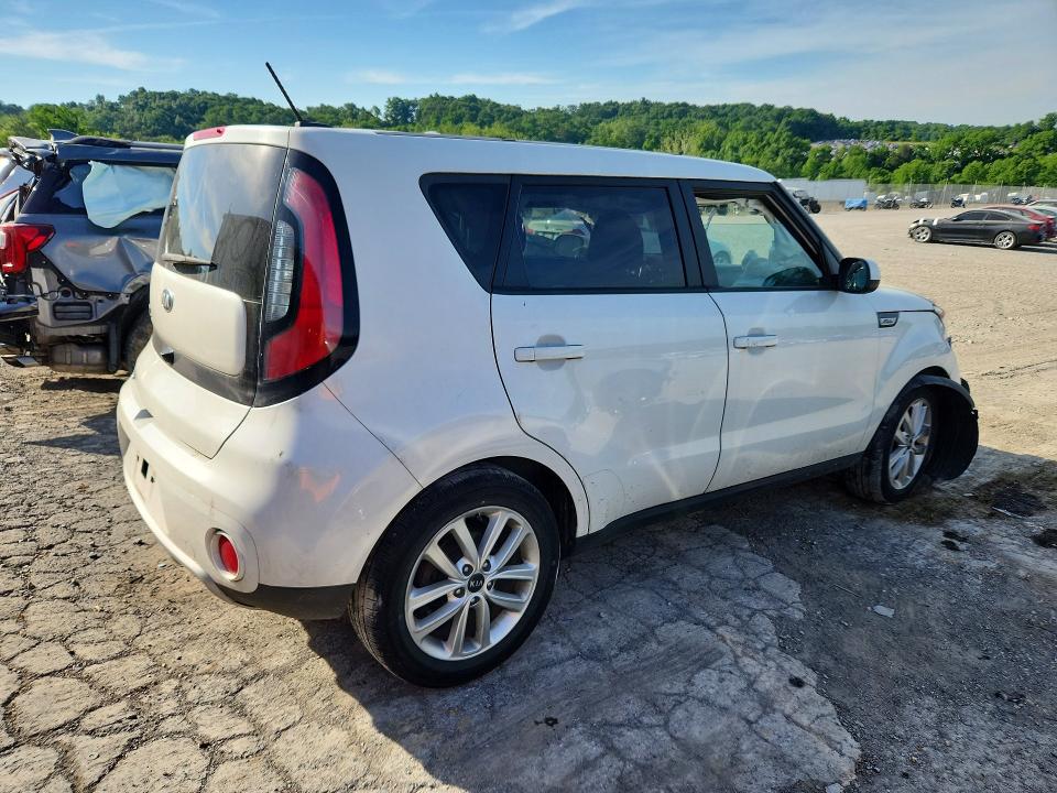 56136976 :رقم المزاد ، KNDJP3A50J7506822 vin ، 2018 Kia Soul مزاد بيع