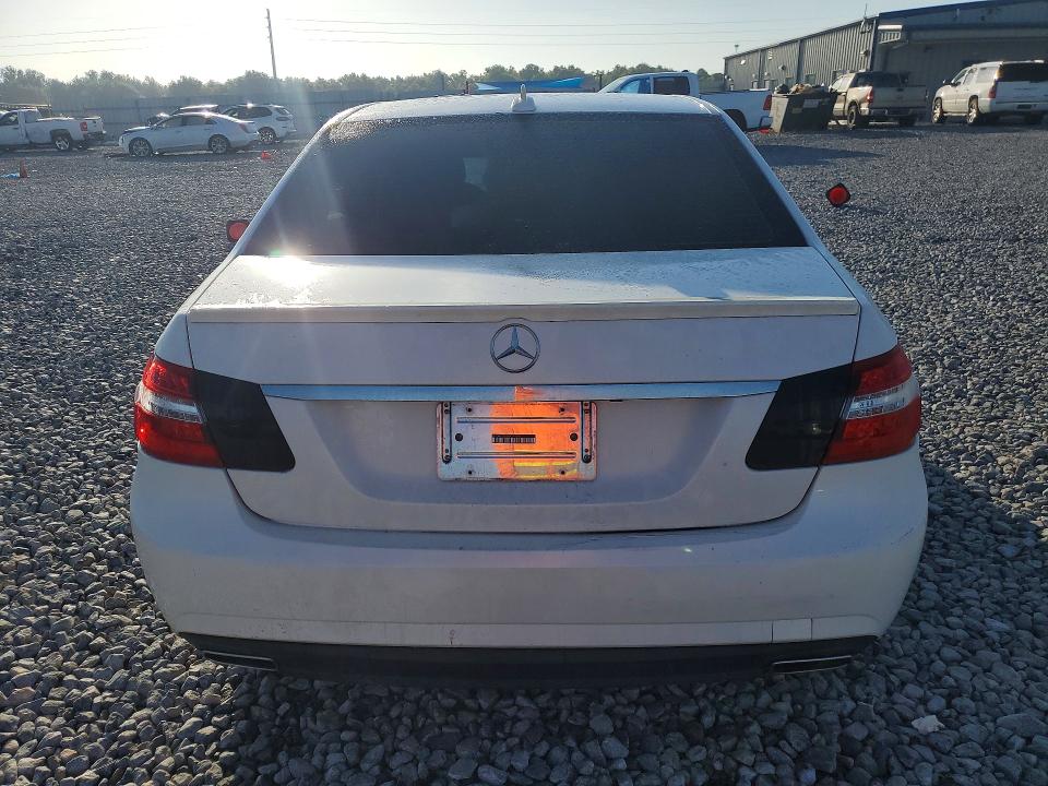 58427416 :رقم المزاد ، WDDHF2EB2BA399052 vin ، 2011 Mercedes-benz E مزاد بيع
