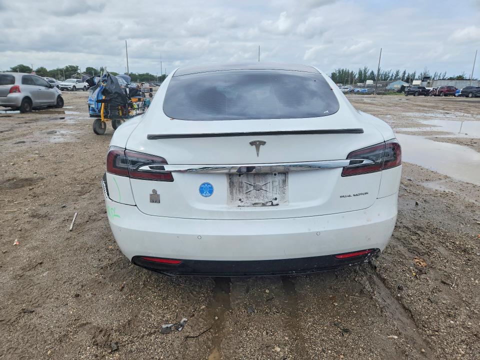 54183326 :رقم المزاد ، 5YJSA1E2XLF367273 vin ، 2020 Tesla Model S مزاد بيع