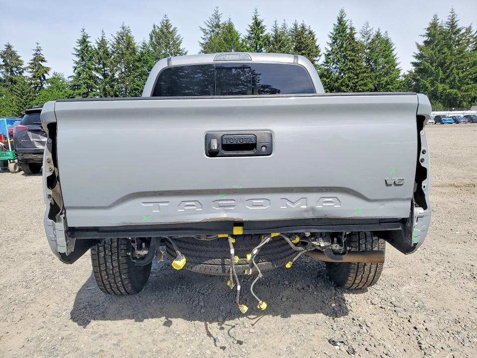 53849056 :رقم المزاد ، 5TFAZ5CN0MX116195 vin ، 2021 Toyota Tacoma مزاد بيع