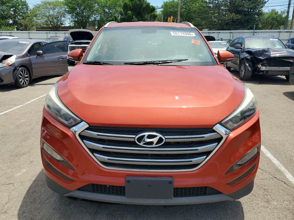 55779306 :رقم المزاد ، KM8J33A29GU230664 vin ، 2016 Hyundai Tucson مزاد بيع