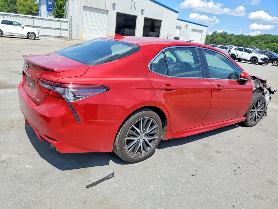 Продажа на аукционе авто 2022 Toyota Camry, vin: 4T1T11AKXNU053641, номер лота: 56940696