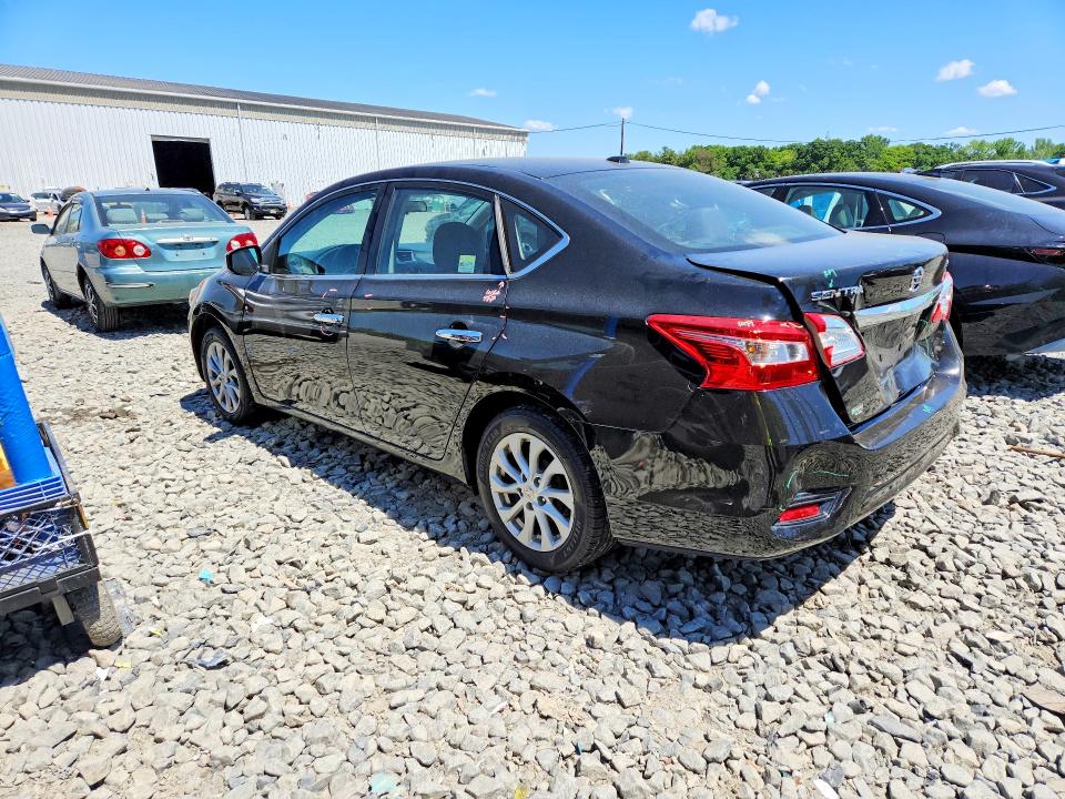 55922646 :رقم المزاد ، 3N1AB7AP5JY247382 vin ، 2018 Nissan Sentra مزاد بيع