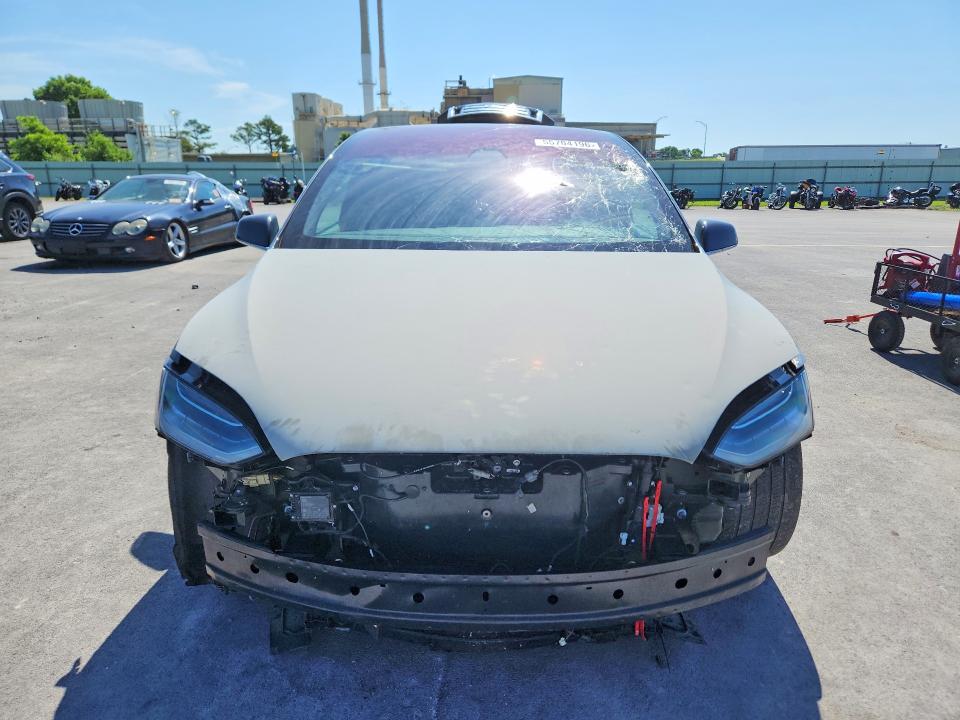 55704196 :رقم المزاد ، 5YJXCAE20JF112872 vin ، 2018 Tesla Model X مزاد بيع