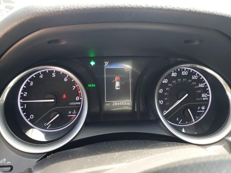 54949306 :رقم المزاد ، 4T1B11HK3JU511189 vin ، 2018 Toyota Camry مزاد بيع