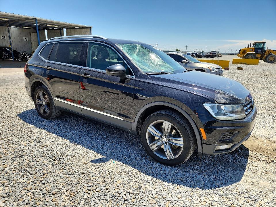 Продажа на аукционе авто 2020 Volkswagen Tiguan, vin: 3VV2B7AX0LM123646, номер лота: 57363136