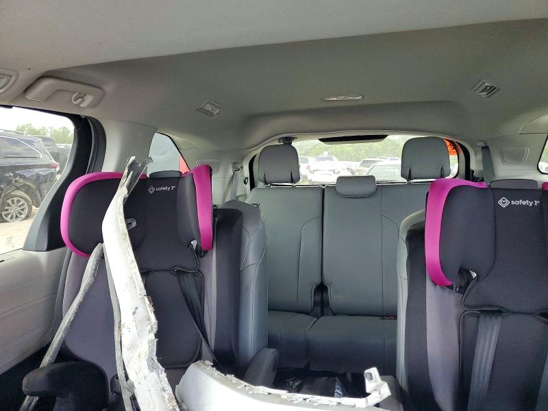 Продажа на аукционе авто 2022 Toyota Sienna, vin: 5TDJSKFC2NS046655, номер лота: 56817406