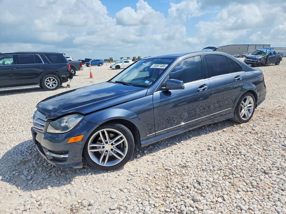 Продажа на аукционе авто 2013 Mercedes-benz C, vin: WDDGF4HBXDA831618, номер лота: 56667486