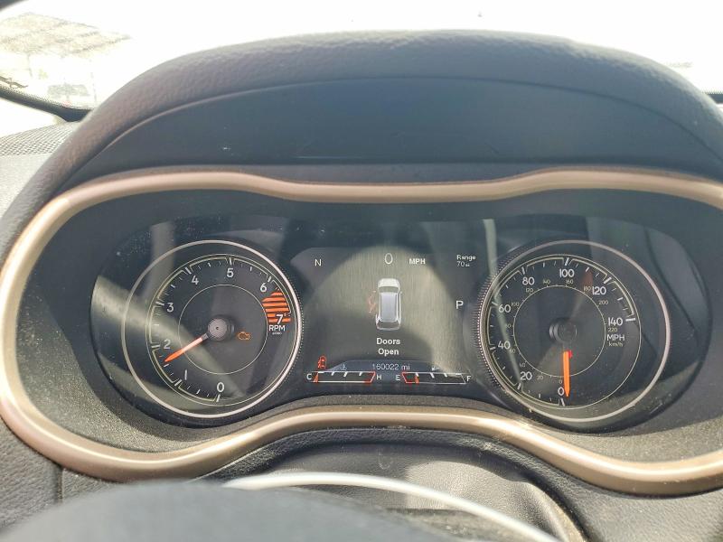 57204726 :رقم المزاد ، 1C4PJMDB9JD609824 vin ، 2018 Jeep Cherokee مزاد بيع