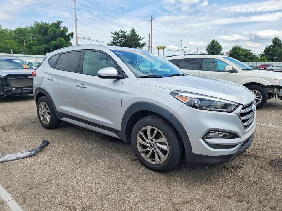 56771516 :رقم المزاد ، KM8J33A45HU368298 vin ، 2017 Hyundai Tucson مزاد بيع
