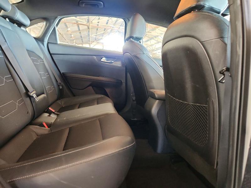 2021 Kia Forte მანქანა იყიდება აუქციონზე, vin: 3KPF34AD4ME353588, აუქციონის ნომერი: 56963816