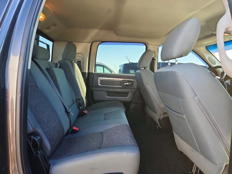 56401376 :رقم المزاد ، 3C6UR5ML4HG563091 vin ، 2017 Ram 2500 مزاد بيع