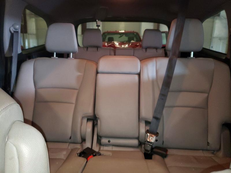 41634756 :رقم المزاد ، 5FNYF6H55JB005489 vin ، 2018 Honda Pilot مزاد بيع