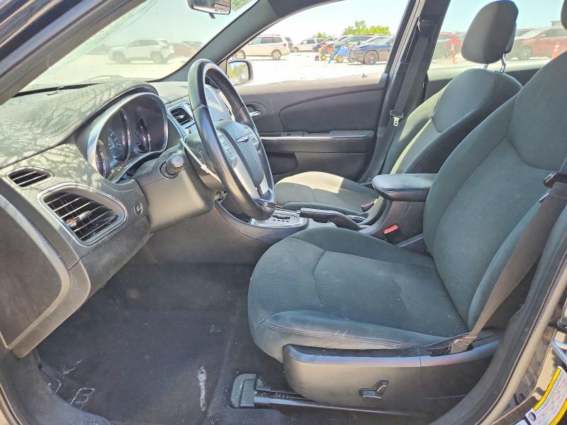 55492356 :رقم المزاد ، 1C3BC1FB7BN625164 vin ، 2011 Chrysler 200 مزاد بيع