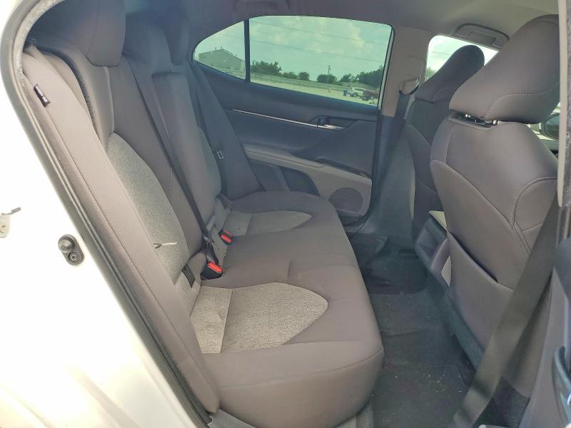 54285506 :رقم المزاد ، 4T1C11AK9MU581511 vin ، 2021 Toyota Camry مزاد بيع