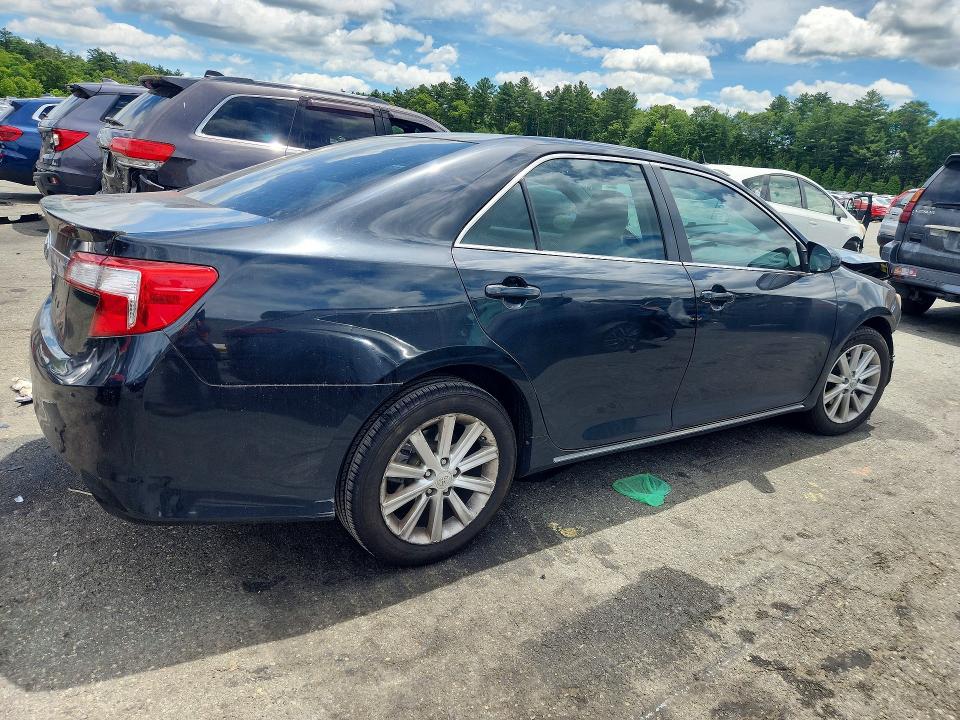 57556726 :رقم المزاد ، 4T4BF1FK7CR174801 vin ، 2012 Toyota Camry مزاد بيع