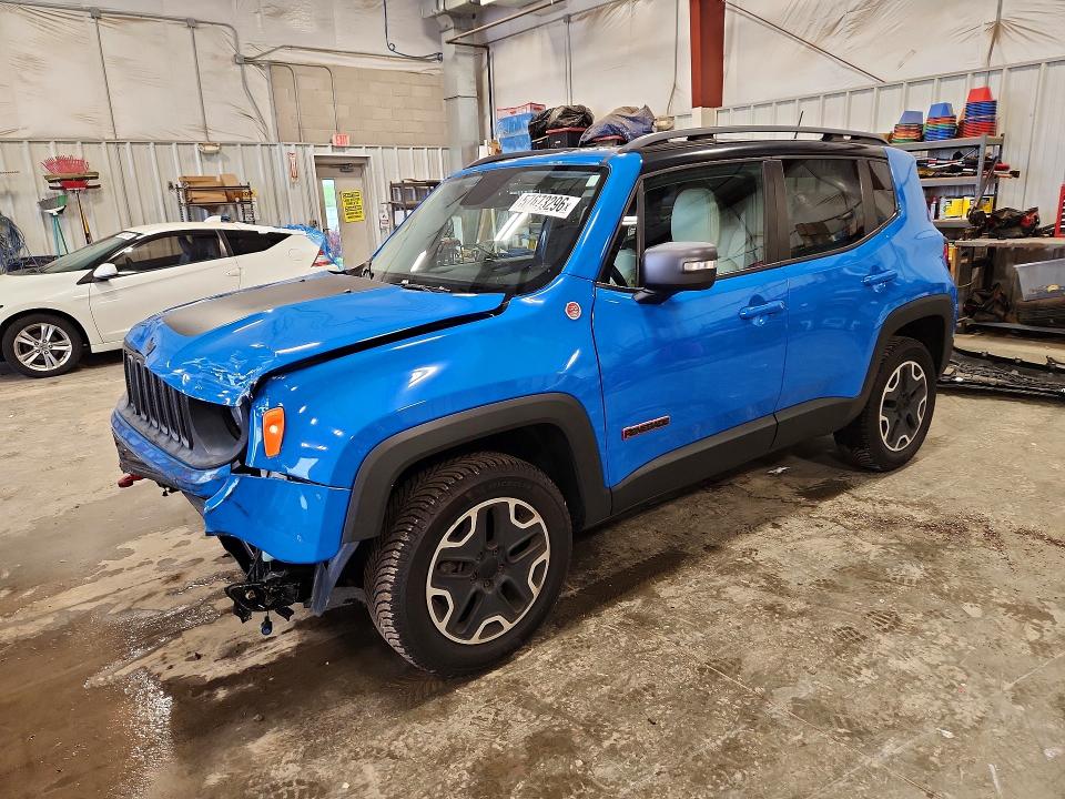 2015 Jeep Renegade მანქანა იყიდება აუქციონზე, vin: ZACCJBCT8FPB88815, აუქციონის ნომერი: 57673296