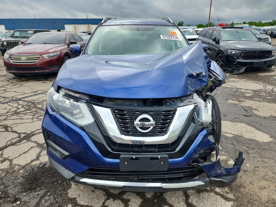 Продаж на аукціоні авто 2017 Nissan Rogue, vin: 5N1AT2MV0HC737699, номер лоту: 57928756