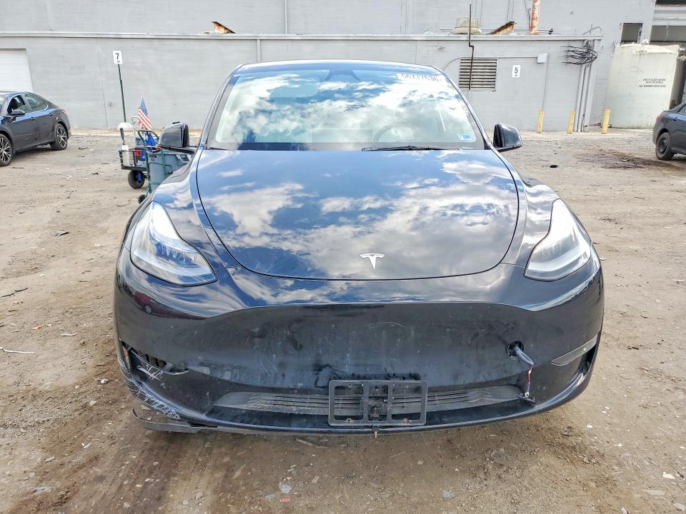 2025 Tesla Model Y მანქანა იყიდება აუქციონზე, vin: 7SAYGDEF3SA343294, აუქციონის ნომერი: 56717636