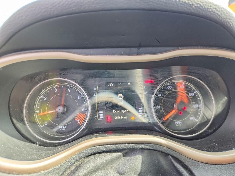 2015 Jeep Cherokee მანქანა იყიდება აუქციონზე, vin: 1C4PJLABXFW761038, აუქციონის ნომერი: 57858536