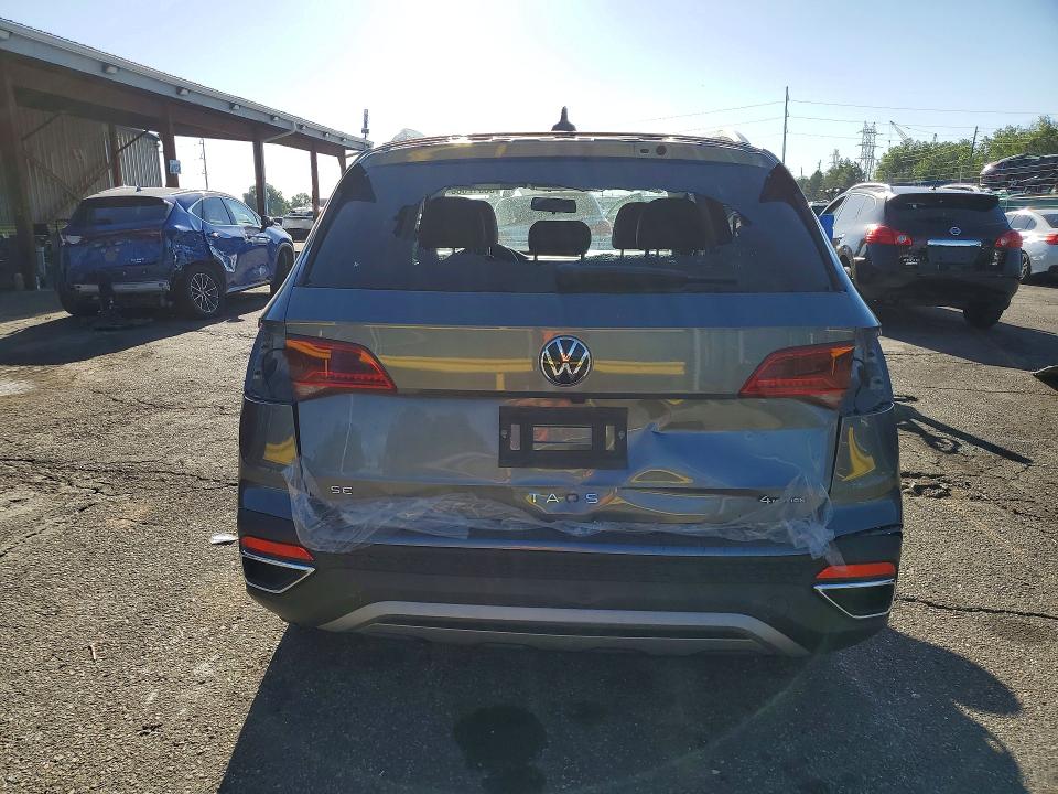 56312066 :رقم المزاد ، 3VVWX7B24NM026670 vin ، 2022 Volkswagen Taos مزاد بيع