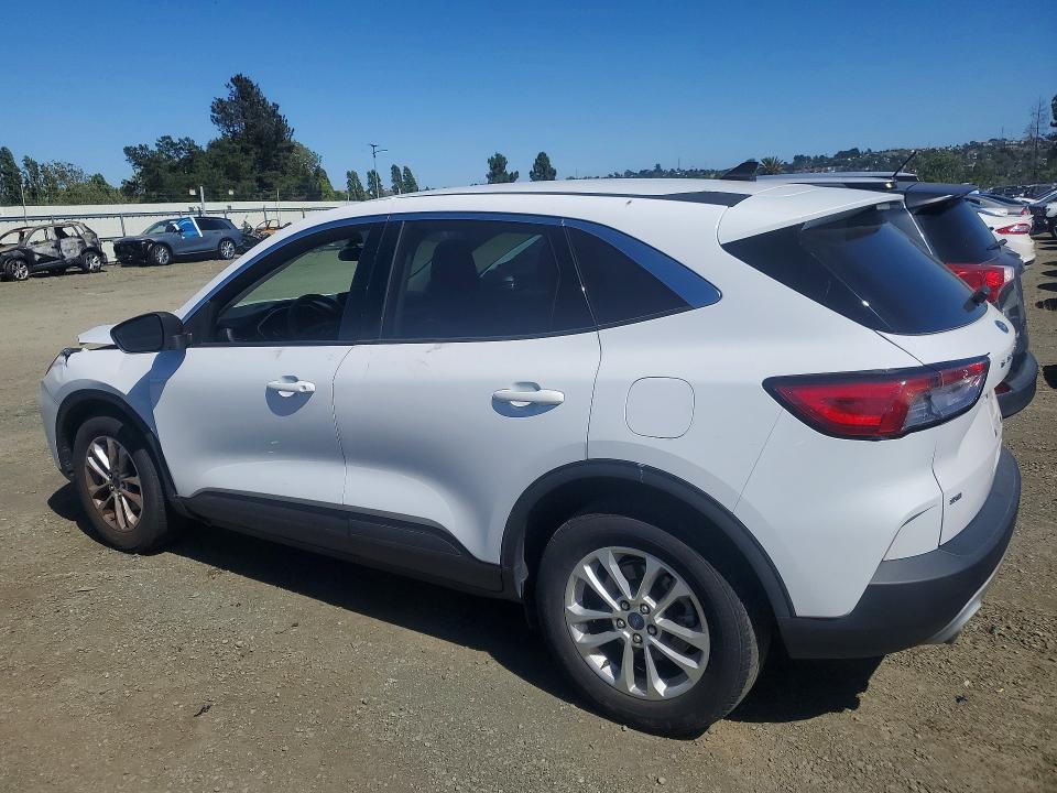 Продажа на аукционе авто 2022 Ford Escape, vin: 1FMCU0G67NUB63204, номер лота: 54682106