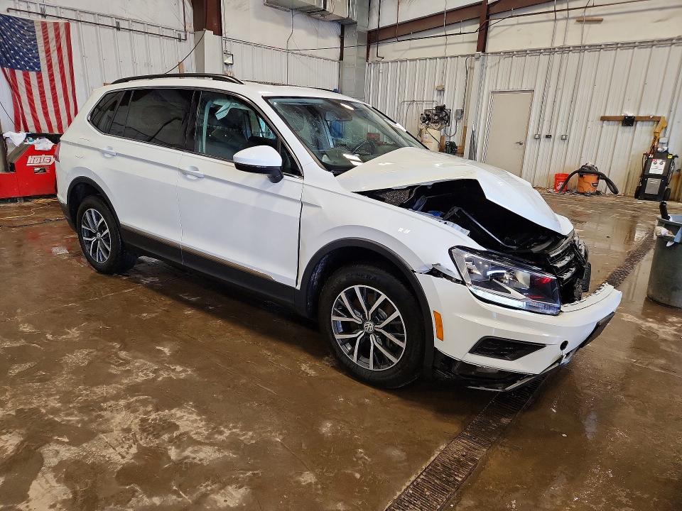 Продажа на аукционе авто 2018 Volkswagen Tiguan, vin: 3VV3B7AX2JM005518, номер лота: 55835906