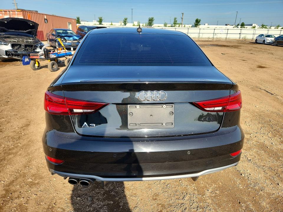 Продажа на аукционе авто 2018 Audi A3, vin: WAUGUGFF9J1006900, номер лота: 56710586