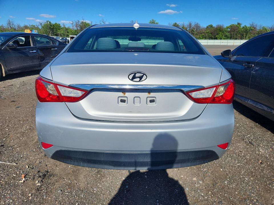 57562566 :رقم المزاد ، 5NPEB4AC6EH820531 vin ، 2014 Hyundai Sonata مزاد بيع